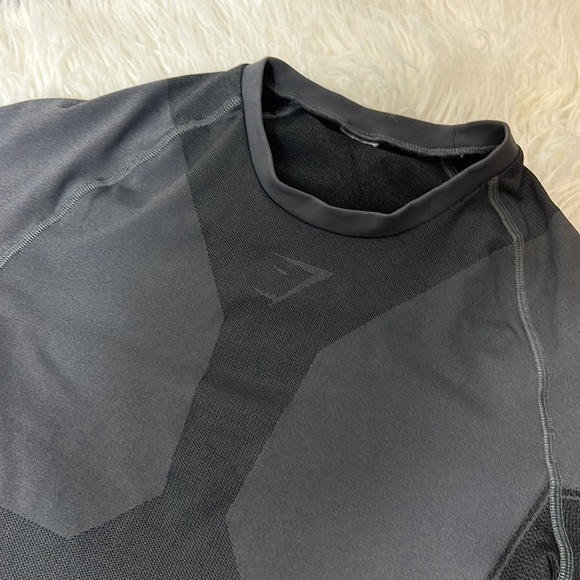 Mens Two Gymshark Short Sleeve Top Set Black Gray Size Small - Picture 6 of 8